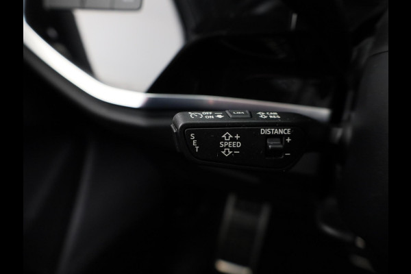 Audi Q3 45 TFSI e S edition 245pk | Navigatie | Trekhaak | Adaptieve cruise controle | 3 spaaks afgevlakt stuurwiel | 19 inch Lichtmetalen velgen