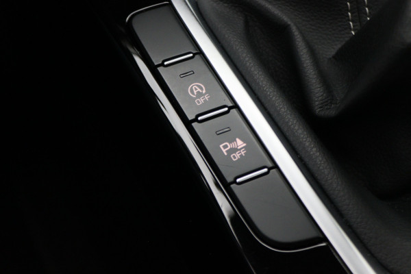 Kia ProCeed 1.0 T-GDI GT-Line Panoramadak, Camera, Cruise, Apple Carplay, Verwarmd Stuurwiel, 17''