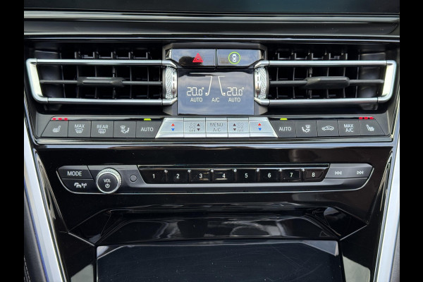 BMW 8 Serie M850i xDrive High Executive / 20 Inch / Active Cruise control / M Carbon exterieur / Soft close / Active Steering / Laserlicht