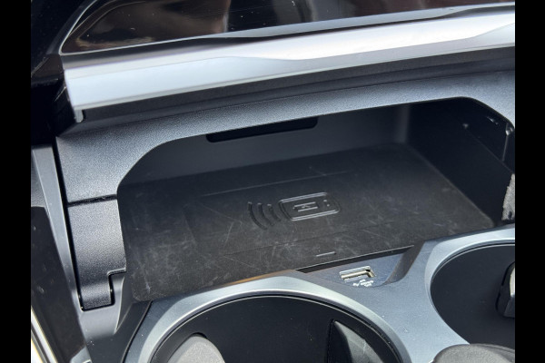 BMW 8 Serie M850i xDrive High Executive / 20 Inch / Active Cruise control / M Carbon exterieur / Soft close / Active Steering / Laserlicht