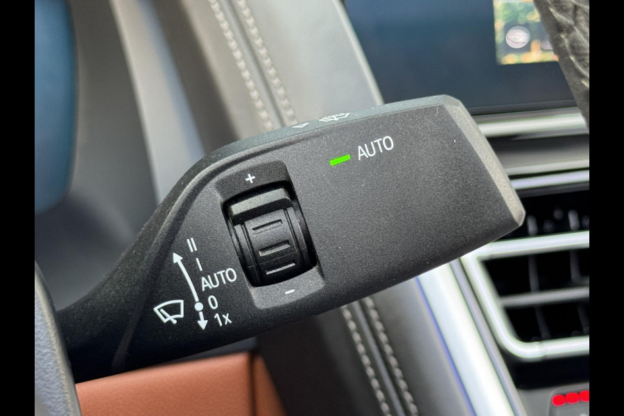 BMW 8 Serie M850i xDrive High Executive / 20 Inch / Active Cruise control / M Carbon exterieur / Soft close / Active Steering / Laserlicht