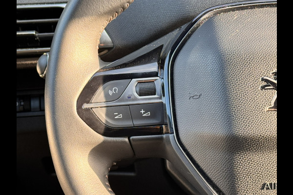 Peugeot 3008 1.2 PureTech Allure | 18"velgen | Camera achter | Navigatie | Carplay/Android | Cimatecontrol | Cruisecontrol