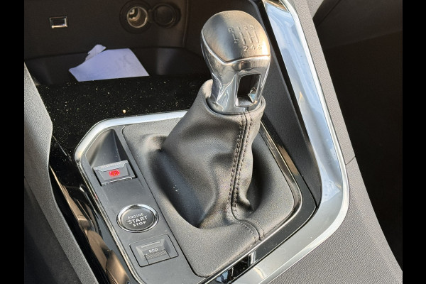 Peugeot 3008 1.2 PureTech Allure | 18"velgen | Camera achter | Navigatie | Carplay/Android | Cimatecontrol | Cruisecontrol