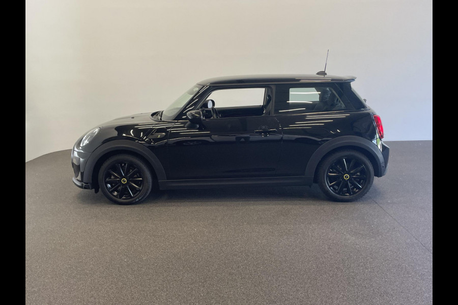 MINI Mini Electric Classic 33 kWh All Black Climate control Cruise control LED Parkeersensoren Achteruitrijcamera