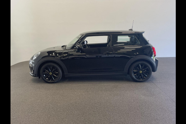 MINI Mini Electric Classic 33 kWh All Black Climate control Cruise control LED Parkeersensoren Achteruitrijcamera