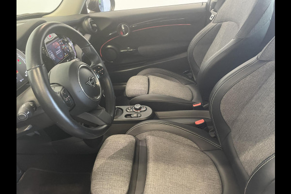 MINI Mini Electric Classic 33 kWh All Black Climate control Cruise control LED Parkeersensoren Achteruitrijcamera