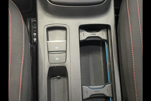 Ford Focus 1.0 Focus 125 PK HB ST-Line Automaat Navigatie Climate control cruise control Carplay LM velgen Parkeersensoren Led Matrix koplampen