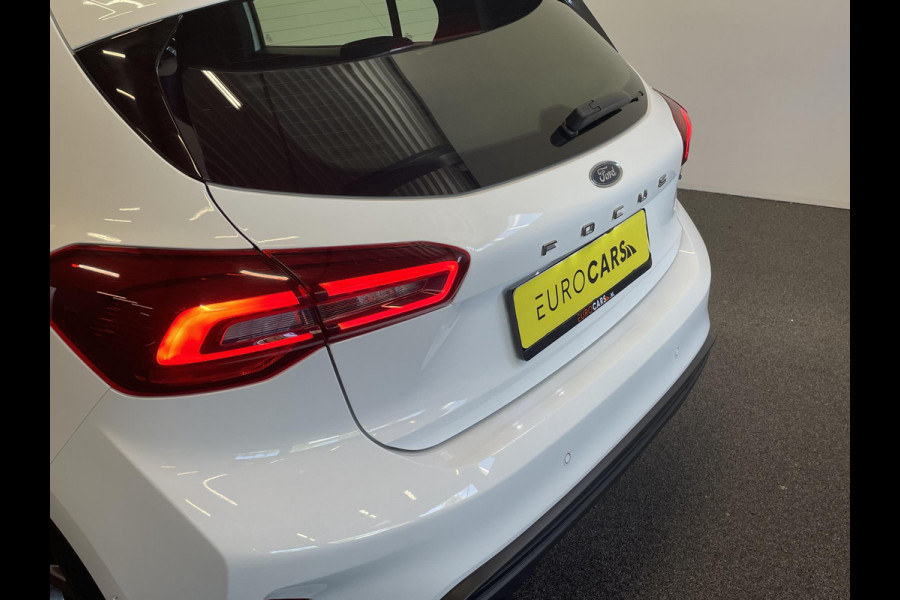 Ford Focus 1.0 Focus 125 PK HB ST-Line Automaat Navigatie Climate control cruise control Carplay LM velgen Parkeersensoren Led Matrix koplampen