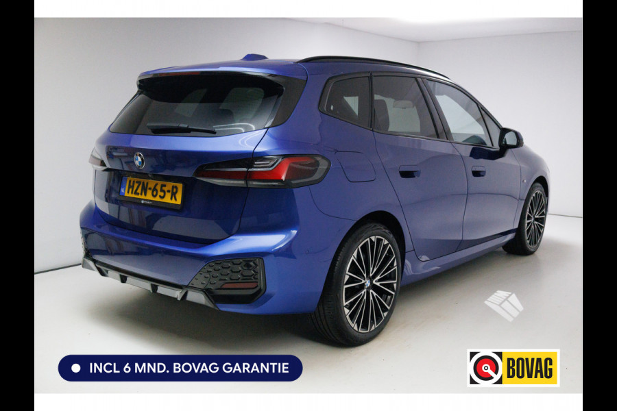 BMW 2 Serie Active Tourer 218i M-Sport automaat | 19 inch Individual Panoramadak | Harman Kardon | HUD Adaptive cruise, 360 Camera, PDC V+A,  El.verstelbare stoel met geheurgen, Elektrische achterklep, Keyless