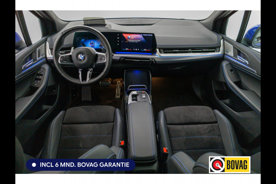 BMW 2 Serie Active Tourer 218i M-Sport automaat | 19 inch Individual Panoramadak | Harman Kardon | HUD Adaptive cruise, 360 Camera, PDC V+A,  El.verstelbare stoel met geheurgen, Elektrische achterklep, Keyless