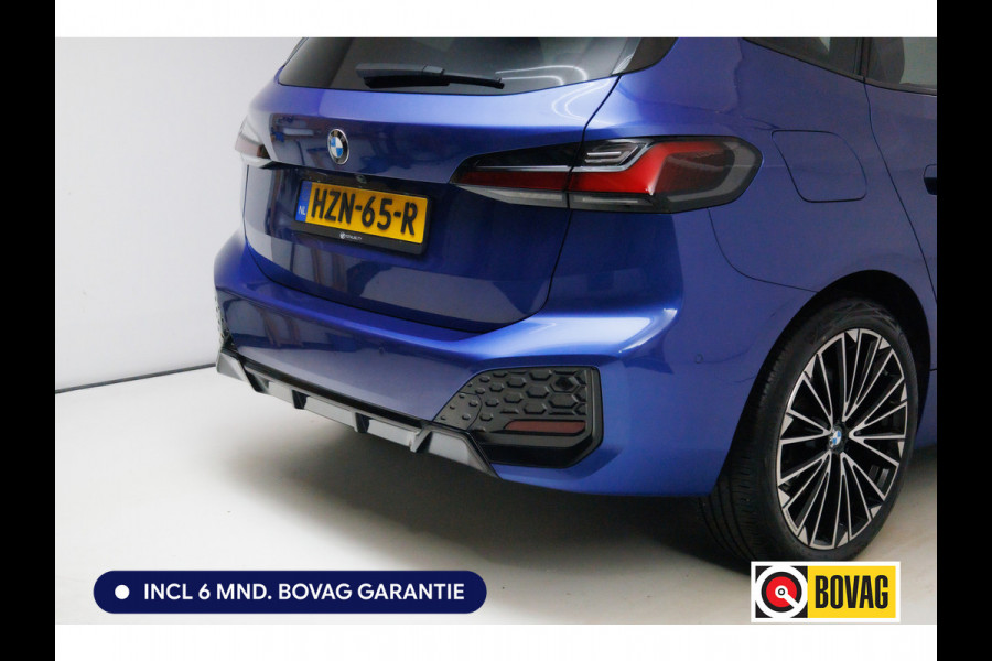 BMW 2 Serie Active Tourer 218i M-Sport automaat | 19 inch Individual Panoramadak | Harman Kardon | HUD Adaptive cruise, 360 Camera, PDC V+A,  El.verstelbare stoel met geheurgen, Elektrische achterklep, Keyless