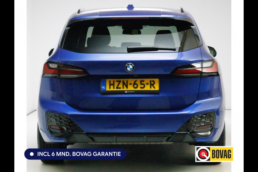 BMW 2 Serie Active Tourer 218i M-Sport automaat | 19 inch Individual Panoramadak | Harman Kardon | HUD Adaptive cruise, 360 Camera, PDC V+A,  El.verstelbare stoel met geheurgen, Elektrische achterklep, Keyless