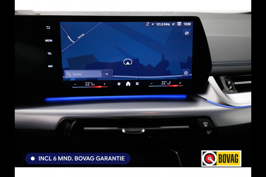 BMW 2 Serie Active Tourer 218i M-Sport automaat | 19 inch Individual Panoramadak | Harman Kardon | HUD Adaptive cruise, 360 Camera, PDC V+A,  El.verstelbare stoel met geheurgen, Elektrische achterklep, Keyless