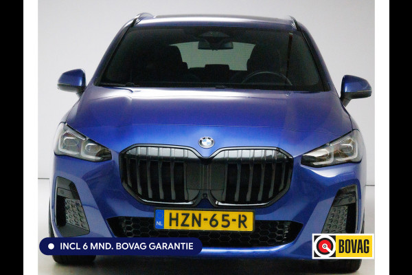 BMW 2 Serie Active Tourer 218i M-Sport automaat | 19 inch Individual Panoramadak | Harman Kardon | HUD Adaptive cruise, 360 Camera, PDC V+A,  El.verstelbare stoel met geheurgen, Elektrische achterklep, Keyless