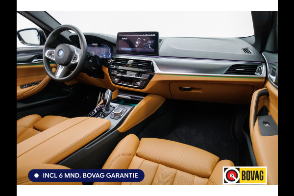 BMW 5 Serie 545e xDrive High Exec. M-sport Black Edition 394 PK automaat | Open Dak | Trekhaak elec. | 360 Camera, Stoel- en stuurverwarming
