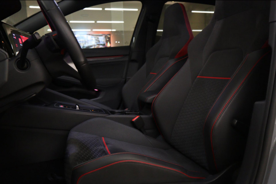 Volkswagen Golf 2.0 TSI GTI CLUBSPORT BLACK STYLE/PERFORMANCE/NURBUGRING/PANO/H-K/IQ-LIGHT/VOLL