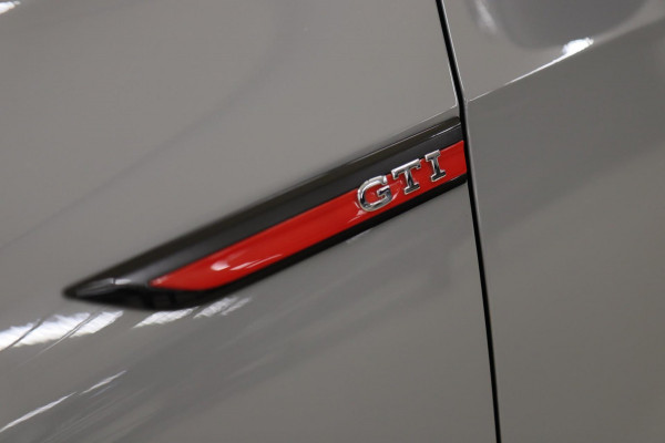 Volkswagen Golf 2.0 TSI GTI CLUBSPORT BLACK STYLE/PERFORMANCE/NURBUGRING/PANO/H-K/IQ-LIGHT/VOLL