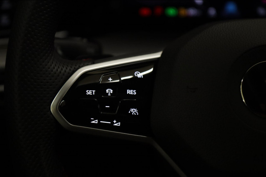 Volkswagen Golf 2.0 TSI GTI CLUBSPORT BLACK STYLE/PERFORMANCE/NURBUGRING/PANO/H-K/IQ-LIGHT/VOLL