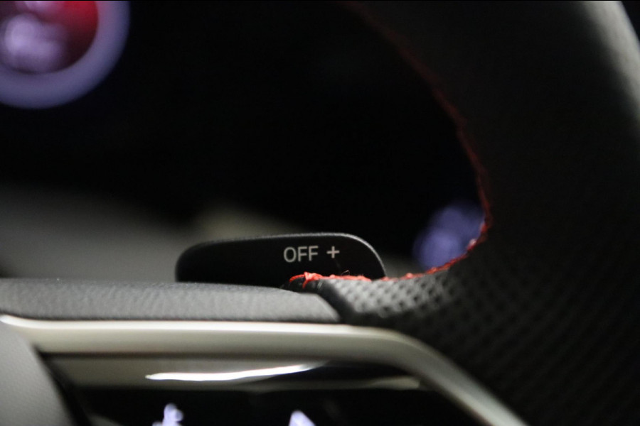 Volkswagen Golf 2.0 TSI GTI CLUBSPORT BLACK STYLE/PERFORMANCE/NURBUGRING/PANO/H-K/IQ-LIGHT/VOLL