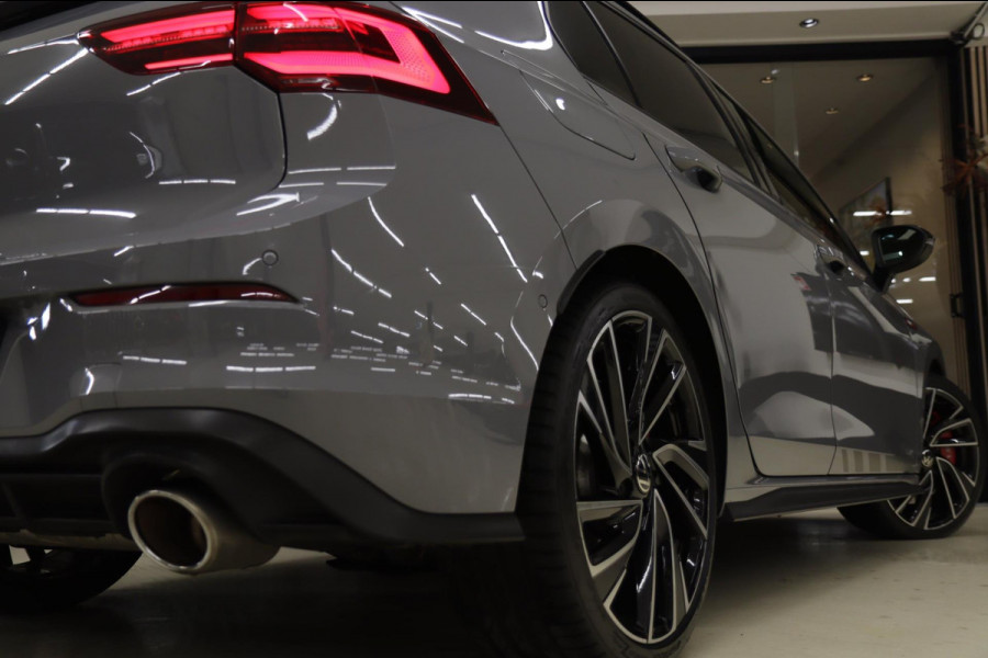 Volkswagen Golf 2.0 TSI GTI CLUBSPORT BLACK STYLE/PERFORMANCE/NURBUGRING/PANO/H-K/IQ-LIGHT/VOLL