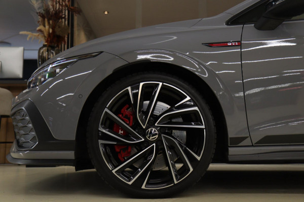 Volkswagen Golf 2.0 TSI GTI CLUBSPORT BLACK STYLE/PERFORMANCE/NURBUGRING/PANO/H-K/IQ-LIGHT/VOLL