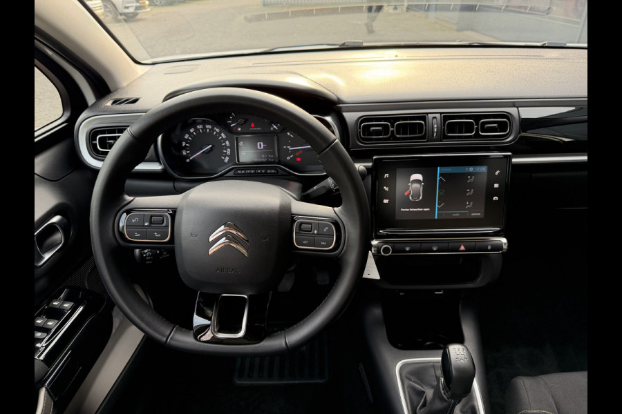 Citroën C3 82pk Shine (Trekhaak - Stoelverwarming - Camera - Navigatie via App - Automatische Airco - Parkeersensoren)