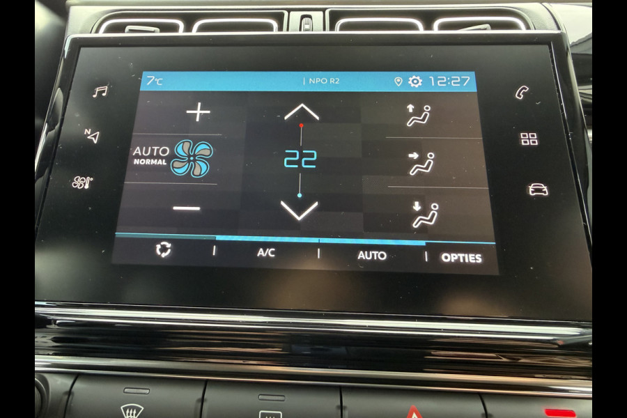 Citroën C3 82pk Shine (Trekhaak - Stoelverwarming - Camera - Navigatie via App - Automatische Airco - Parkeersensoren)