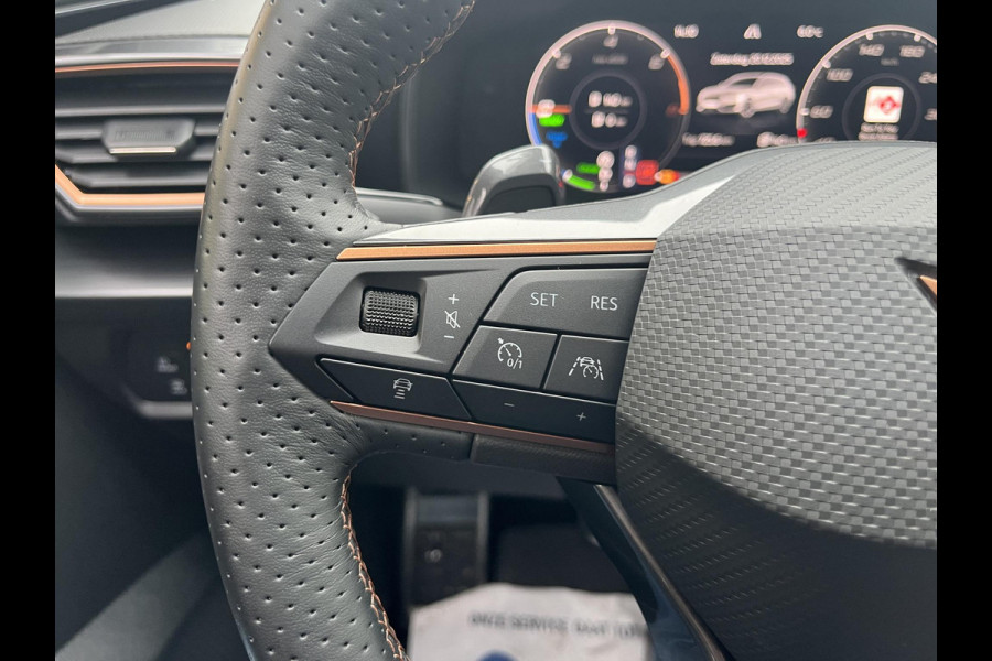 CUPRA Leon Sportstourer 1.4 e-Hybrid Business | Stoelverwarming |  Adaptieve cruisecontrol (ACC) | Achteruitrijcamera | Navigatiesysteem | LM Winterset! |