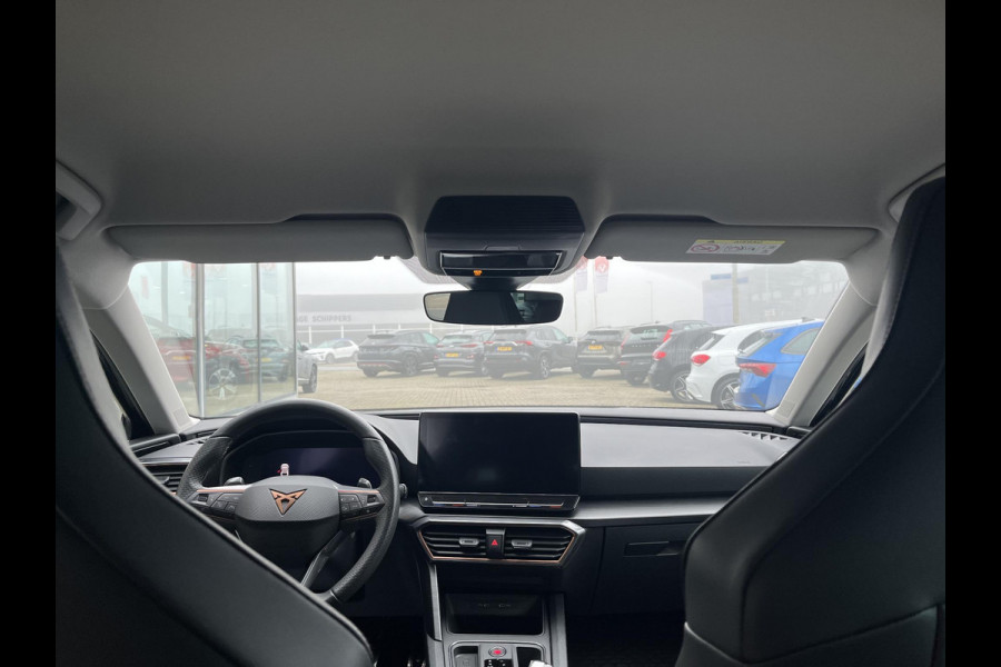 CUPRA Leon Sportstourer 1.4 e-Hybrid Business | Stoelverwarming |  Adaptieve cruisecontrol (ACC) | Achteruitrijcamera | Navigatiesysteem | LM Winterset! |