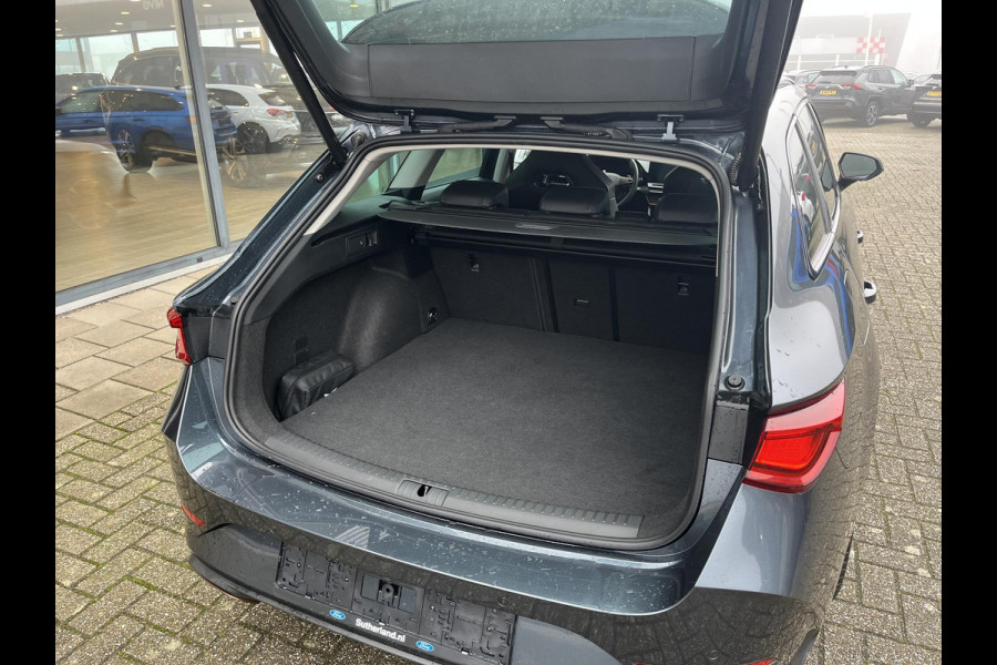 CUPRA Leon Sportstourer 1.4 e-Hybrid Business | Stoelverwarming |  Adaptieve cruisecontrol (ACC) | Achteruitrijcamera | Navigatiesysteem | LM Winterset! |