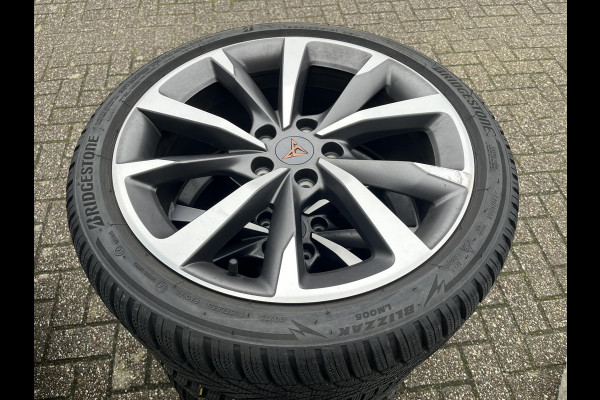 CUPRA Leon Sportstourer 1.4 e-Hybrid Business | Stoelverwarming |  Adaptieve cruisecontrol (ACC) | Achteruitrijcamera | Navigatiesysteem | LM Winterset! |