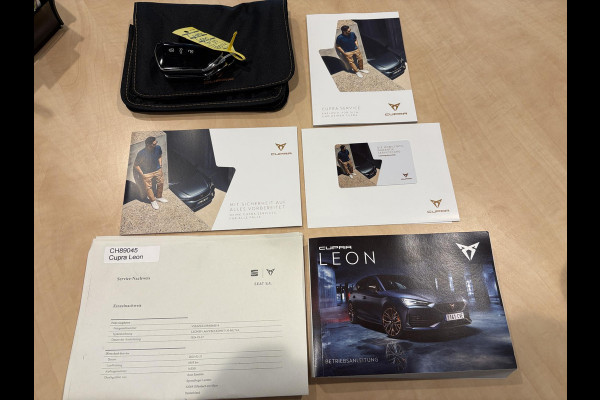 CUPRA Leon Sportstourer 1.4 e-Hybrid Business | Stoelverwarming |  Adaptieve cruisecontrol (ACC) | Achteruitrijcamera | Navigatiesysteem | LM Winterset! |