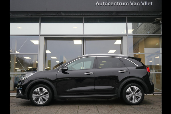 Kia e-Niro ExecutiveLine 64 kWh | Cruise | Clima | Camera | Carplay | Navi | Schuif-kanteldak | Stoelverwarming-ventilatie | Keyless |