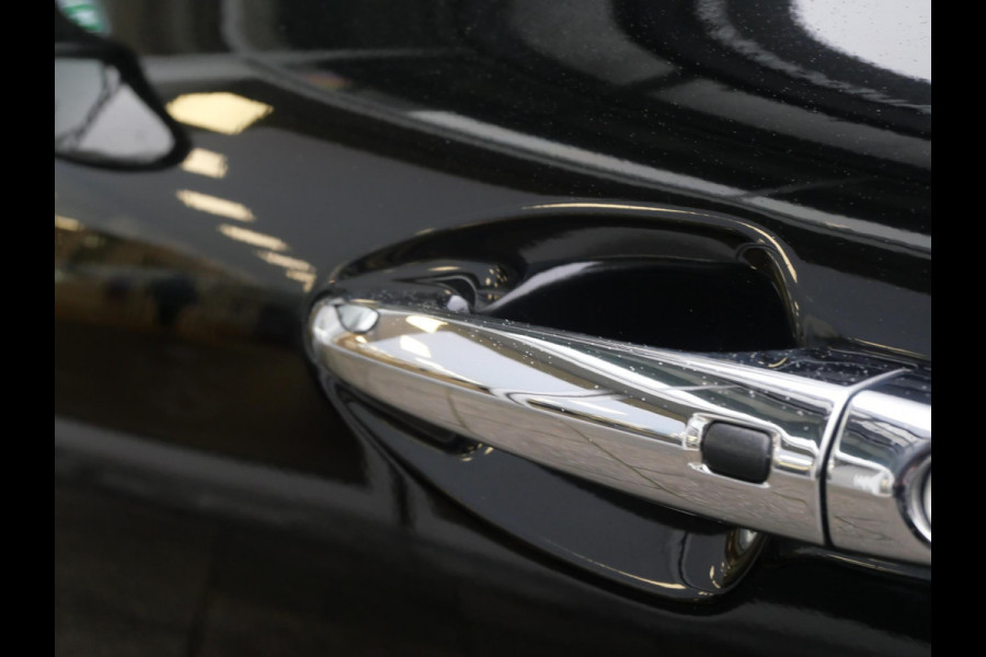 Kia e-Niro ExecutiveLine 64 kWh | Cruise | Clima | Camera | Carplay | Navi | Schuif-kanteldak | Stoelverwarming-ventilatie | Keyless |