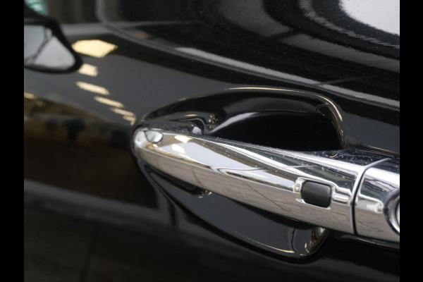 Kia e-Niro ExecutiveLine 64 kWh | Cruise | Clima | Camera | Carplay | Navi | Schuif-kanteldak | Stoelverwarming-ventilatie | Keyless |