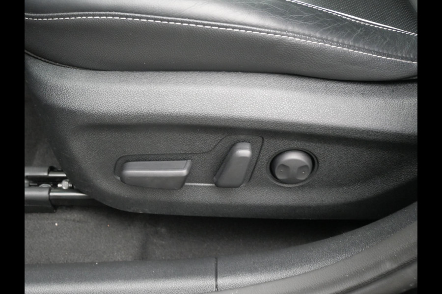 Kia e-Niro ExecutiveLine 64 kWh | Cruise | Clima | Camera | Carplay | Navi | Schuif-kanteldak | Stoelverwarming-ventilatie | Keyless |