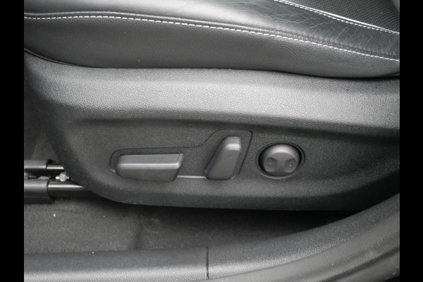 Kia e-Niro ExecutiveLine 64 kWh | Cruise | Clima | Camera | Carplay | Navi | Schuif-kanteldak | Stoelverwarming-ventilatie | Keyless |