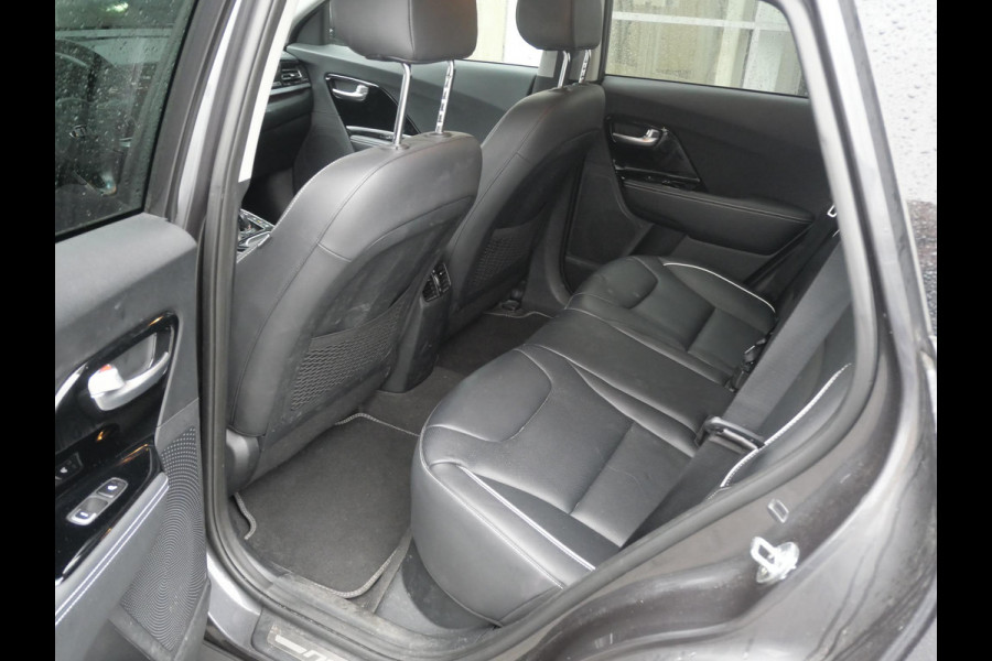 Kia e-Niro ExecutiveLine 64 kWh | Cruise | Clima | Camera | Carplay | Navi | Keyless | Stoelverwarming-verkoeling |