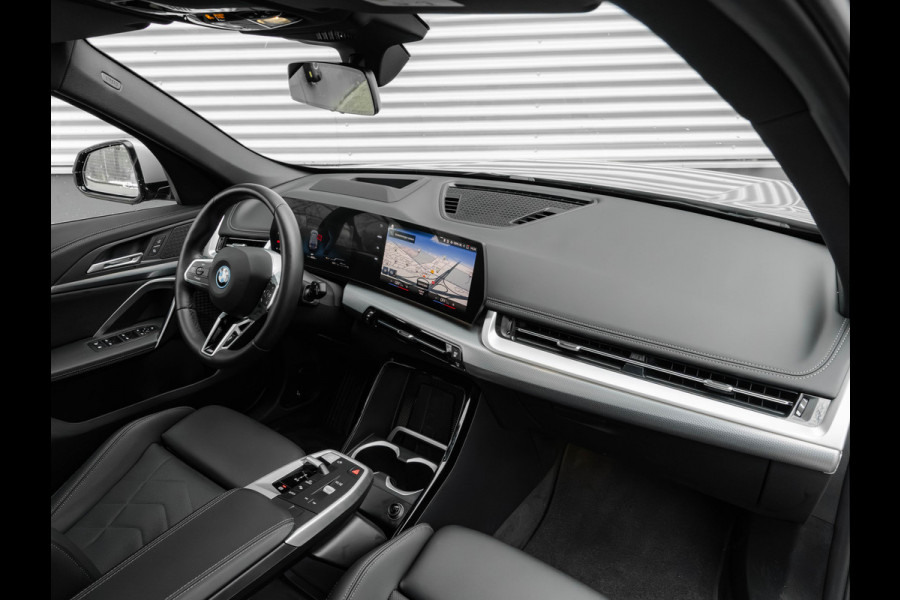 BMW X1 xDrive25e M-Sport - Pano - Driving Ass Prof - Head-up - Verwarmd Stuurwiel