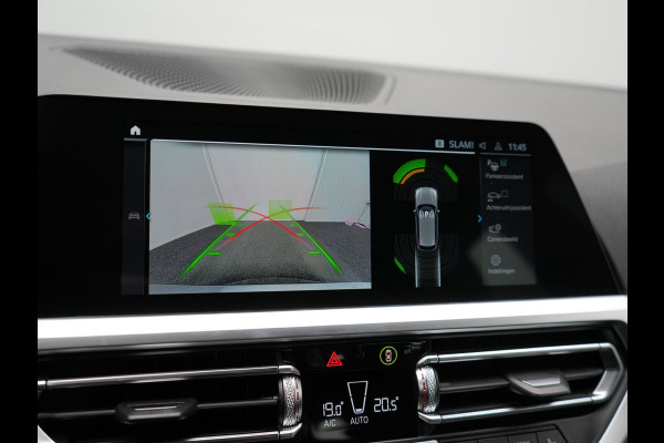 BMW 3 Serie Touring 330e xDrive Sportline Plug In Hybrid 293pk Dealer O.H PHEV | Adaptive Cruise | Laser LED | Head Up | Camera | Lederen Sportstoelen Verwarmd | Keyless | M-Sportstuur Verwarmd | Navigatie | Blis | Virtual | DAB |