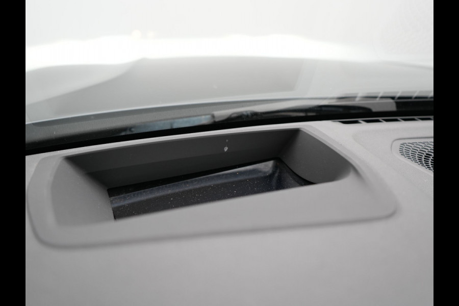 BMW 3 Serie Touring 330e xDrive Sportline Plug In Hybrid 293pk Dealer O.H PHEV | Adaptive Cruise | Laser LED | Head Up | Camera | Lederen Sportstoelen Verwarmd | Keyless | M-Sportstuur Verwarmd | Navigatie | Blis | Virtual | DAB |