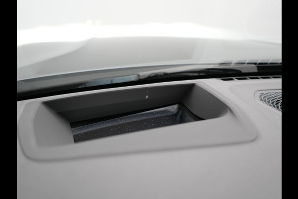 BMW 3 Serie Touring 330e xDrive Sportline Plug In Hybrid 293pk Dealer O.H PHEV | Adaptive Cruise | Laser LED | Head Up | Camera | Lederen Sportstoelen Verwarmd | Keyless | M-Sportstuur Verwarmd | Navigatie | Blis | Virtual | DAB |