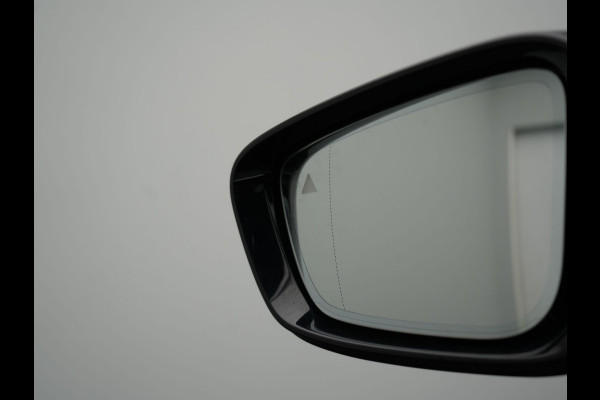 BMW 3 Serie Touring 330e xDrive Sportline Plug In Hybrid 293pk Dealer O.H PHEV | Adaptive Cruise | Laser LED | Head Up | Camera | Lederen Sportstoelen Verwarmd | Keyless | M-Sportstuur Verwarmd | Navigatie | Blis | Virtual | DAB |