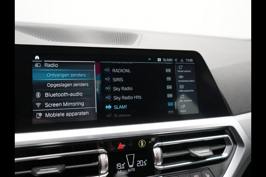 BMW 3 Serie Touring 330e xDrive Sportline Plug In Hybrid 293pk Dealer O.H PHEV | Adaptive Cruise | Laser LED | Head Up | Camera | Lederen Sportstoelen Verwarmd | Keyless | M-Sportstuur Verwarmd | Navigatie | Blis | Virtual | DAB |