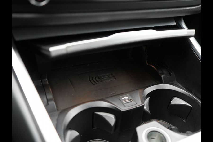 BMW 3 Serie Touring 330e xDrive Sportline Plug In Hybrid 293pk Dealer O.H PHEV | Adaptive Cruise | Laser LED | Head Up | Camera | Lederen Sportstoelen Verwarmd | Keyless | M-Sportstuur Verwarmd | Navigatie | Blis | Virtual | DAB |