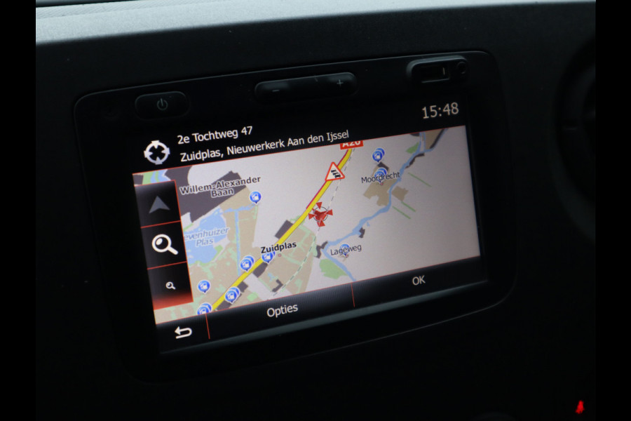 Renault Master T33 2.3 dCi 131pk Euro 6 L1H1 - DC 7 Pers. - Trekhaak - Camera