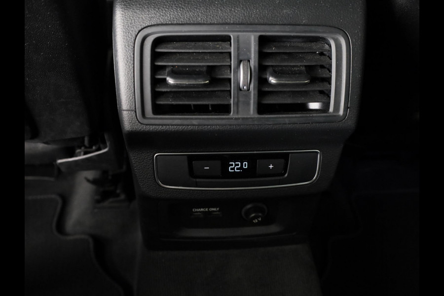 Audi Q5 Sportback 50 TFSI e S edition 299pk | Panoramadak | Trekhaak | Verwarmbare voorstoelen | Adpatieve cruise controle | Matrix koplampen | Navigatie