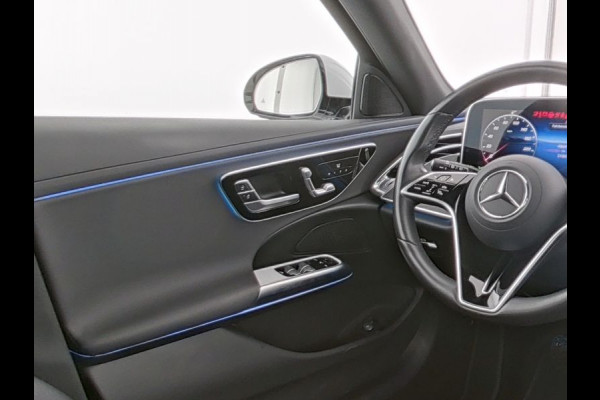 Mercedes-Benz E-Klasse Estate 300 e Luxury Line Plug-In Hybride Trekhaak | Rijassistentiepakket plus | Parkeerpakket met 360°-camera | Distronic | Sfeerverlichting. Inclusief 24 maanden MB Certified garantie voor Europa.