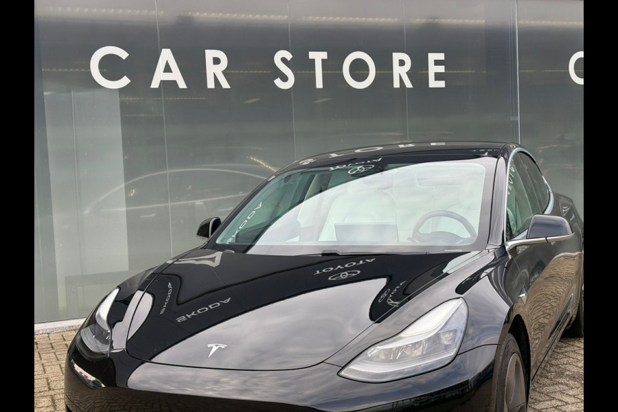 Tesla Model 3 Standard RWD Plus 60 kWh Autopilot 2020