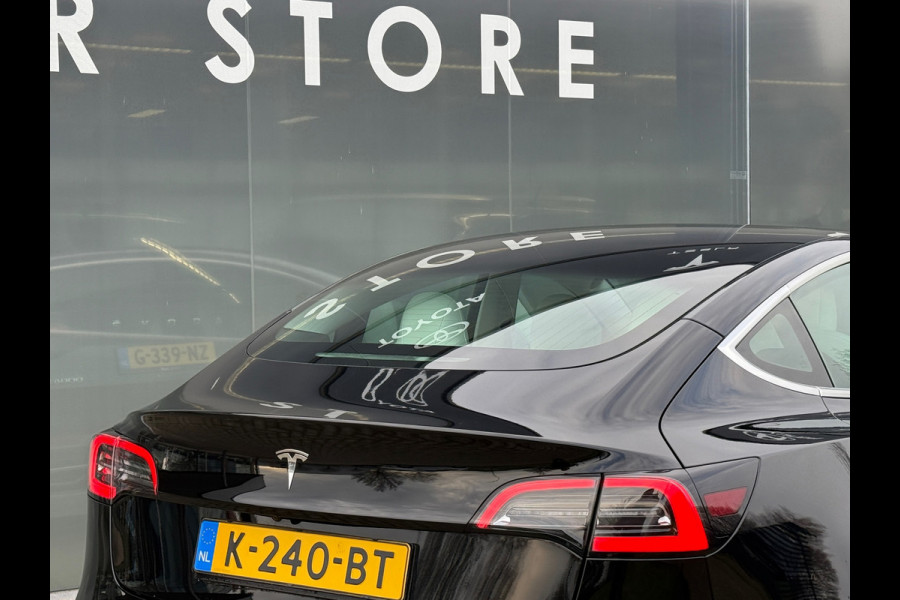 Tesla Model 3 Standard RWD Plus 60 kWh Autopilot 2020